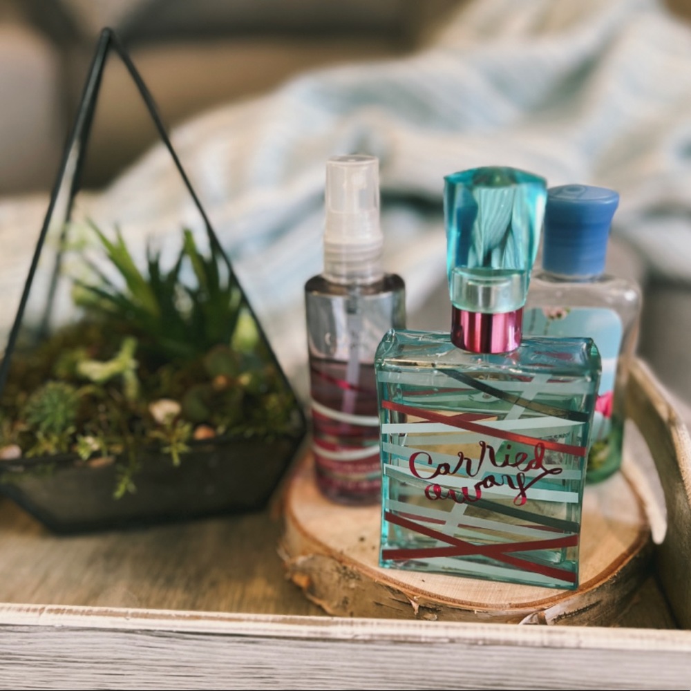 Bath&Bodyworks Carried Away eau du toilette, RARE + body spray and shower gel - Picture 7 of 10